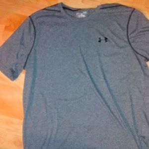 Underarmour adult M short sleeve tee